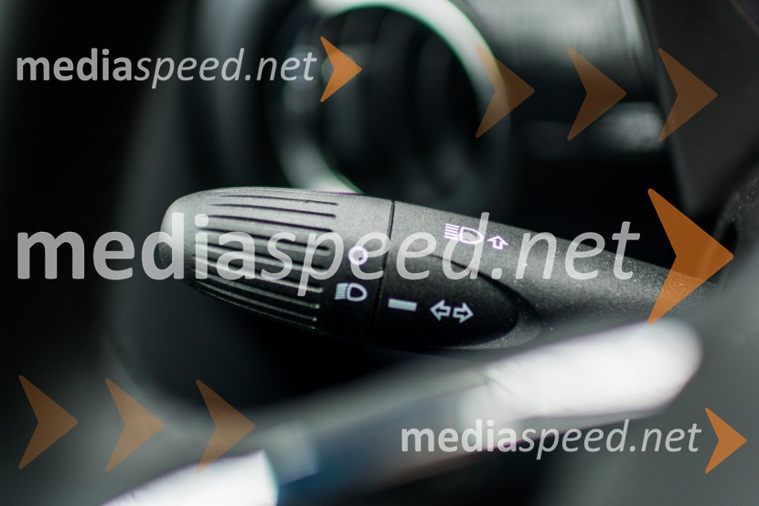 &nbsp;Fiat 500 1.2 8V Lunge, enostavno in zvesto sloguFiat 500 1.2 8V Lunge, mediaspeed test