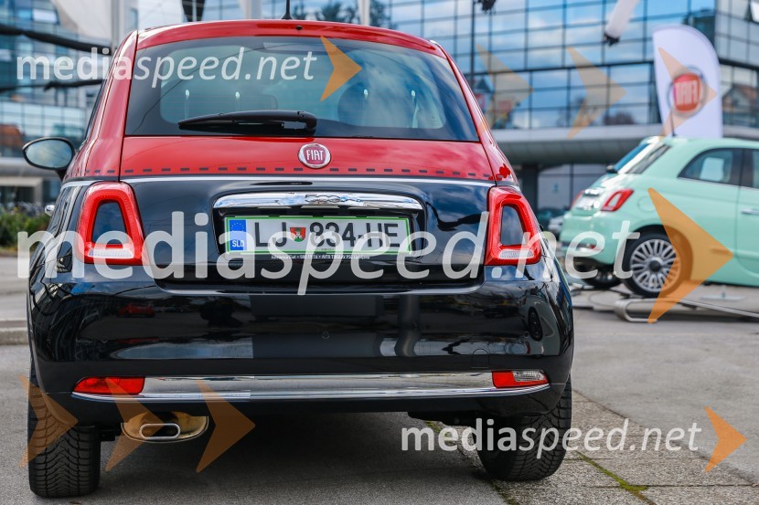 &nbsp;Fiat 500 1.2 8V Lunge, posebne uokvirjene luči&nbsp;Fiat 500 1.2 8V Lunge, mediaspeed test