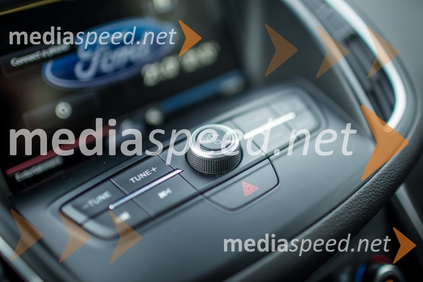 Ford Grand C-Max Titanium 1.5 EcoBoost, upravljanje s Sony avdio sistemomFord Grand C-Max 1.5 EcoBoost Titanium , mediaspeed test