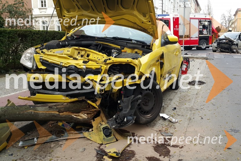Prometna nesreča, križišče Maistrove ulice ter Ulice heroja StanetaPrometna nesreča v Mariboru