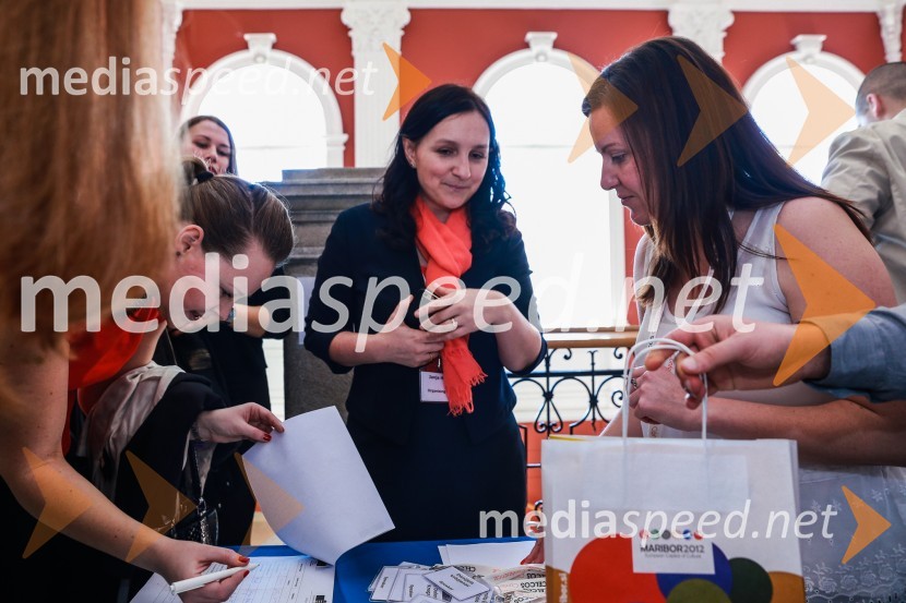  izr. prof. dr.  Janja Hojnik, Prodekanica za raziskovalno dejavnost in mednarodne odnose, Pravna fakulteta, Univerza v MariboruOtvoritev mednarodne konference CELCOS