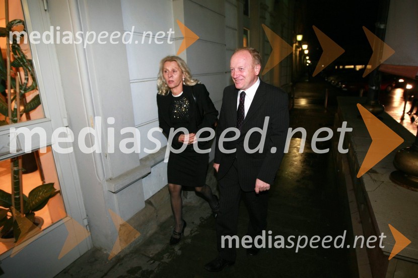 Dr. Jože Zagožen, generalni direktor Holdinga Slovenskih Elektrarn (HSE) z ženo Marijo42. Borštnikovo srečanje 2007, podelitev Borštnikovovega prstana