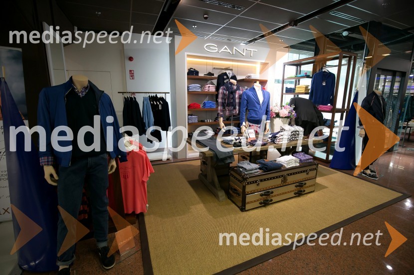 Predstavitev ponudbe moških oblačil sezone pomlad-poletje v blagovnici Maxi