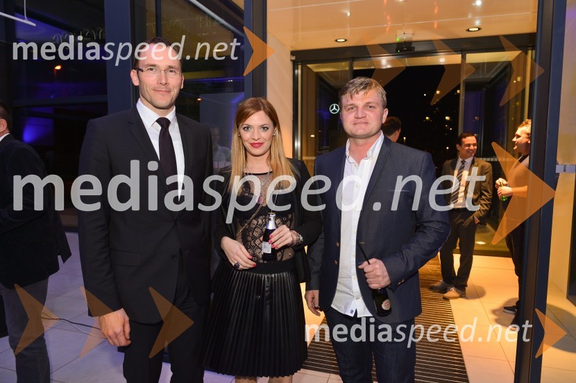  Rasto Oderlap, direktor, podjetje Autocommerce d.o.o.;  Tjaša Berakovič, Špan d. o. o.;  Damjan Špan, Špan d.o.o.Mercedes-Benz razred E, VIP predstavitev