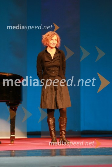 Petra Veber, dobitnica nagrade za scenografijo v predstavi Romantične duše SNG Drama Ljubljana42. Borštnikovo srečanje 2007, podelitev Borštnikovovega prstana