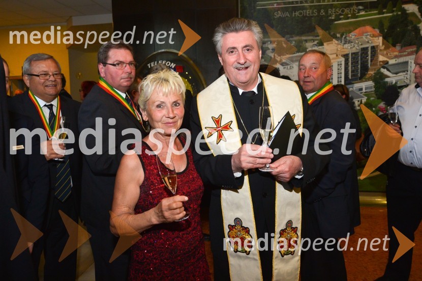  ... ;  Geza Erniša, nekdanji evangeličanski škofViteška svečanost ob ustanovitvi Legature za Pomurje