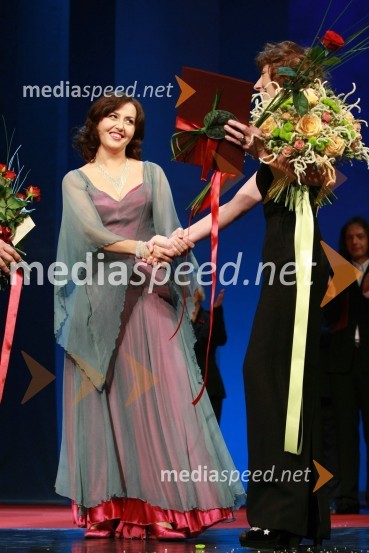 Ksenija Mišič, igralka in Silva Čušin, igralka in dobitnica Borštnikovega prstana 200742. Borštnikovo srečanje 2007, podelitev Borštnikovovega prstana