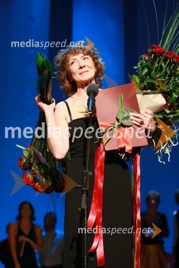 Silva Čušin, igralka in dobitnica Borštnikovega prstana 200742. Borštnikovo srečanje 2007, podelitev Borštnikovovega prstana