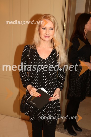  Tina Šrot, novinarka uredništva oddaj o kulturi na TVSGusar, premiera baleta SNG Maribor