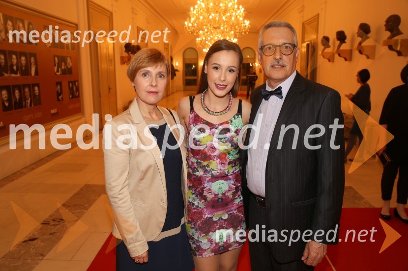  Irena Porekar Kacafura, Pokrajinski muzej Maribor;  Vita Kacafura;  Miha Kacafura, fotografGusar, premiera baleta SNG Maribor