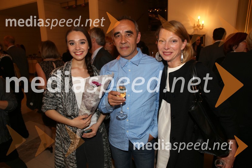  ... ;  ... ;  Nataša  Matješec Rošker,  igralkaGusar, premiera baleta SNG Maribor