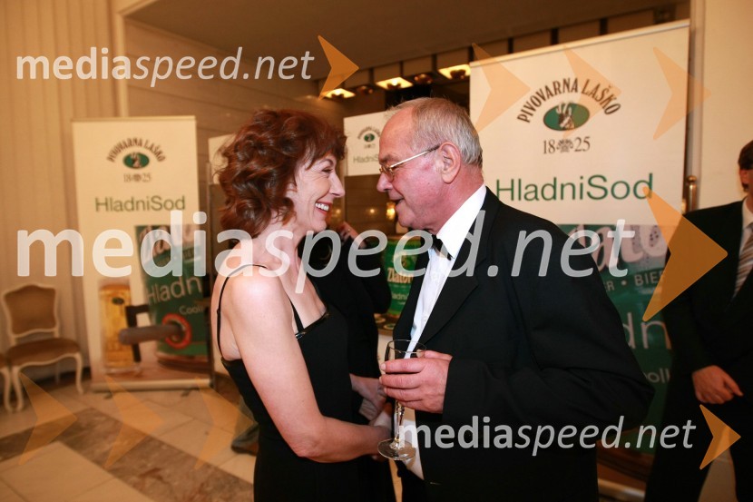 Silva Čušin, igralka in dobitnica Borštnikovega prstana 2007 in Bine Matoh, igralec42. Borštnikovo srečanje 2007, podelitev Borštnikovovega prstana