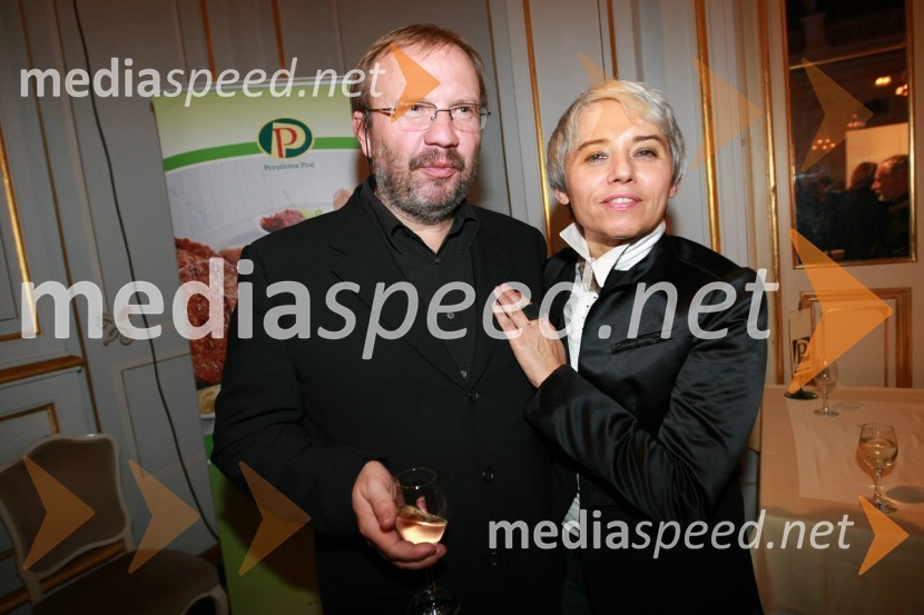 Stanislav Moša, režiser predstave Kabaret, ki je dobila nagrado za estetski preboj in Alja Predan, dramaturginja in vodja gledališkega programa v Cankarjevem domu42. Borštnikovo srečanje 2007, podelitev Borštnikovovega prstana