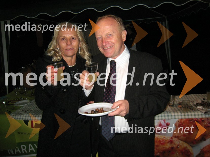 Dr. Jože Zagožen, generalni direktor Holdinga Slovenskih Elektrarn (HSE) z ženo Marijo42. Borštnikovo srečanje 2007, podelitev Borštnikovovega prstana