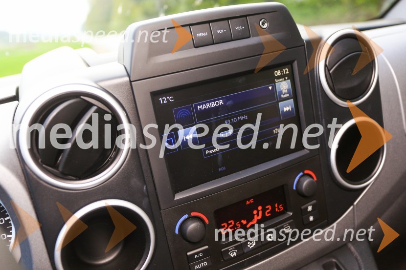 Peugeot Partner Tepee Allure 1.6 BlueHDi 120 EUR6, doplačilo za navigacijo je 450 evrovPeugeot Partner Tepee Allure 1.6 BlueHDi 120 EUR6, mediaspeed test