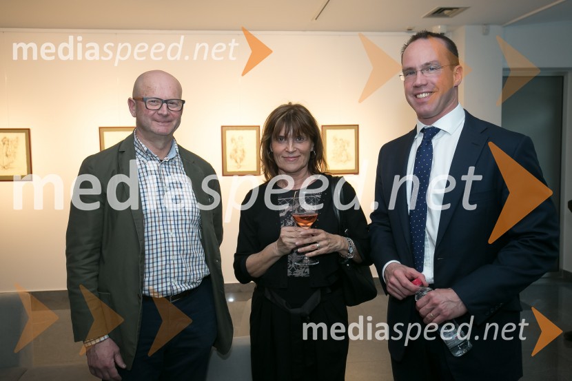  Janez Vlachy, fotograf in umetnik;  Dušanka  Malerič, KD Skladi;  Luka Podlogar, predsednik uprave KD Skladi d.o.o.Odprtje razstave Sodobni človek - Contemporary man v AS Galeriji