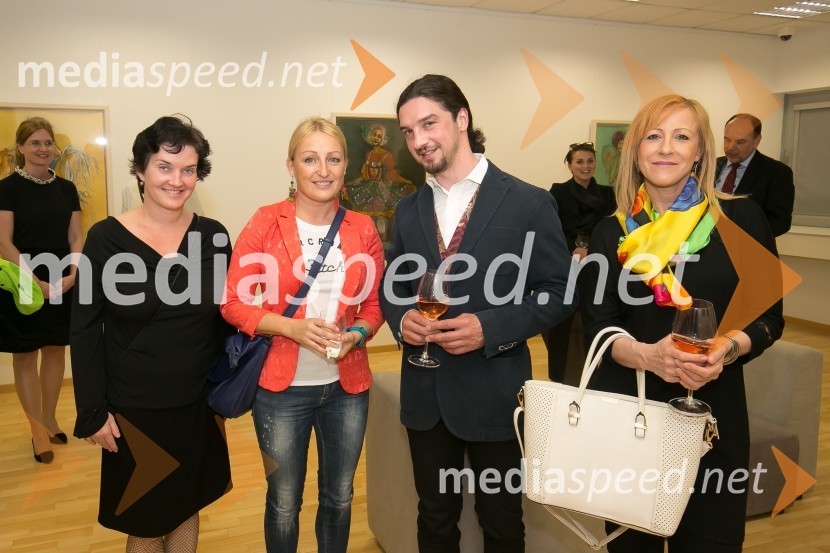  Petra  Bizilj Silva, kustosinja v AS Galeriji; mag. Katarina Klemenc, grafična oblikovalka, Adriatic Slovenica;  Arshak  Sarkissian, armenski slikar, kipar in grafik;  Karmen Škoda Piško, direktorica sektorja Tržno komuniciranje in odnosi z javnostmiOdprtje razstave Sodobni človek - Contemporary man v AS Galeriji
