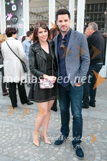 Kaja Flisar, novinarka, Planet TV;  Mirko Mayer, televizijski voditelj, novinarLjubljana fashion week 2016, 1. dan, obiskovalci