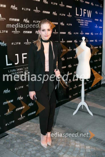  Ajda Sitar Žumer, blogerka, Miss športa 2009Ljubljana fashion week 2016, 1. dan, obiskovalci