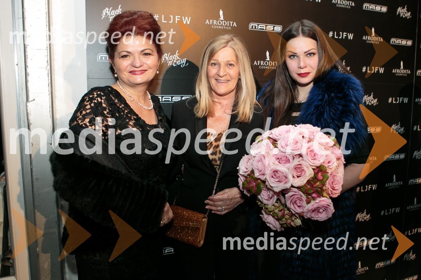  Milena Eber Štimac, Krznarstvo Eber;  Mija Janković, soproga Zorana Jankovića;  Mateja Štimac, Krznarstvo EberLjubljana fashion week 2016, 1. dan, obiskovalci