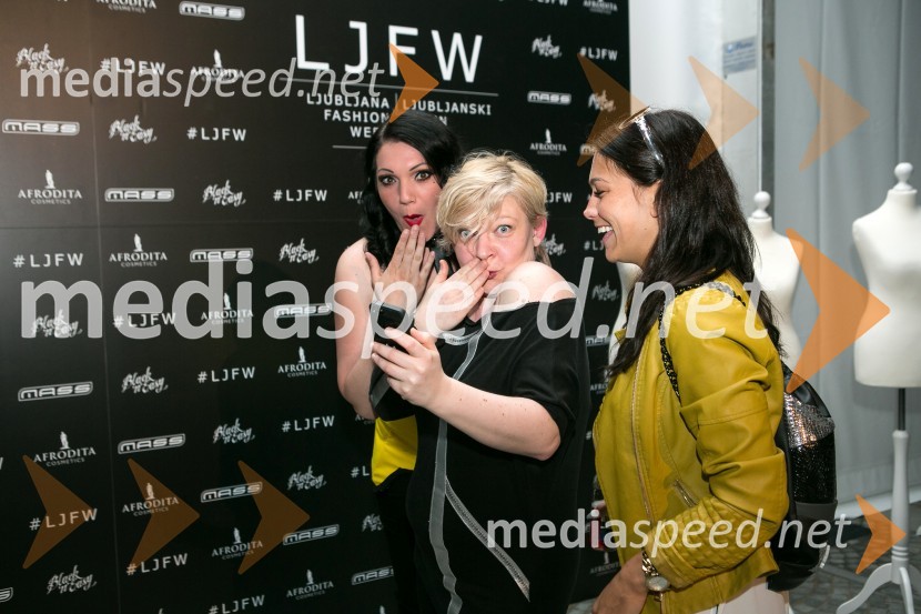  Maja Založnik, glasbenica;  ... ;  Teja Jeglič, stilistkaLjubljana fashion week 2016, 2. dan, obiskovalci