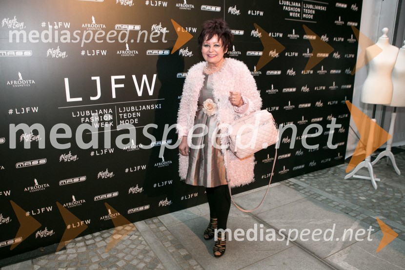  Zdenka  Kahne, kozmetika KahneLjubljana fashion week 2016, 2. dan, obiskovalci