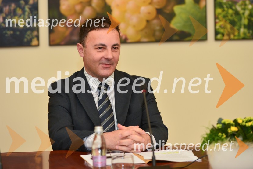 dr. Albert Halasz, direktor Knjižnice LendavaLendava ima potencial za Evropsko prestolnico kulture 2015