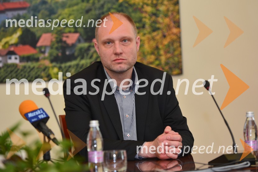  Mitja Čander, pisatelj in kulturnikLendava ima potencial za Evropsko prestolnico kulture 2015