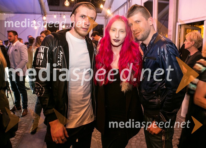  ... ;  Sara Briški Cirman - Raiven, pevka, harfistka;  Tomaž  Mihelič, novinarLjubljana fashion week 2016, 3. dan, obiskovalci