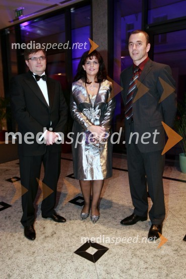 Dari Južna, lastnik podjetja Lisca d.d. z ženo Vesno in Goran Kodelja, generalni direktor Lisce d.d.Modna revija Lisca-spodnje perilo in kopalke pomlad-poletje 2008