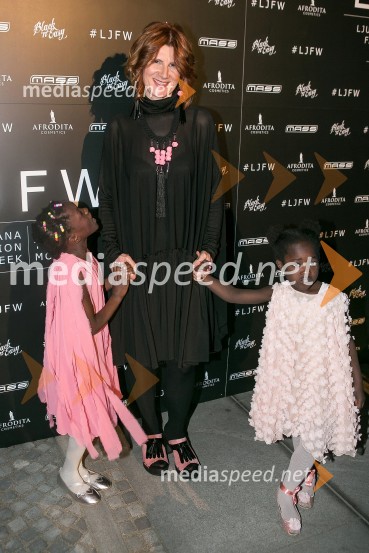  Žani Droljc;  Maja Štamol Droljc, modna oblikovalka;  Dilsi Štamolj DroljcLjubljana fashion week 2016, 3. dan, obiskovalci