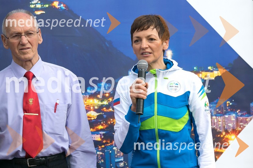  Miroslav Cerar, nekdanji gimnastičar, predsednik Odbora za podeljevanje Bloudkovih priznanj; prof. dr. Maja Makovec Brenčič, ministrica za izobraževanje, znanost in športPredsednik MOK-a Thomas Bach na obisku v Sloveniji