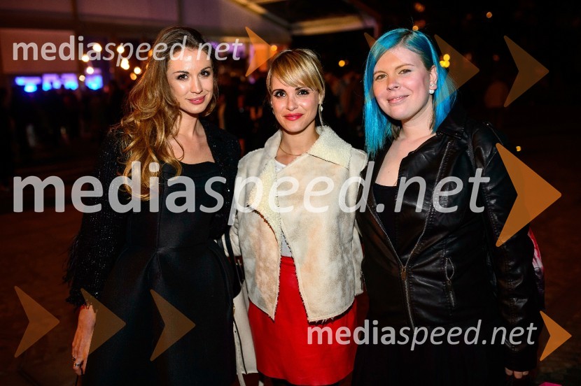  Tara Zupančič, voditeljica;  Polona Zoja Jambrek, voditeljica;  Tanja Divac, novinarkaLjubljana fashion week 2016, 4. dan, obiskovalci