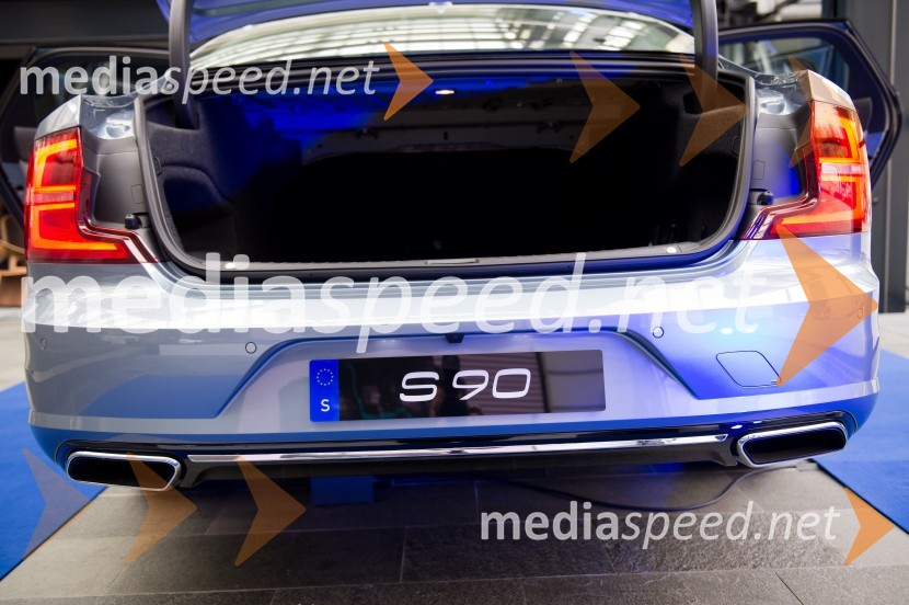 Volvo S90, statična predstavitevVolvo S90, slovenska statična predstavitev