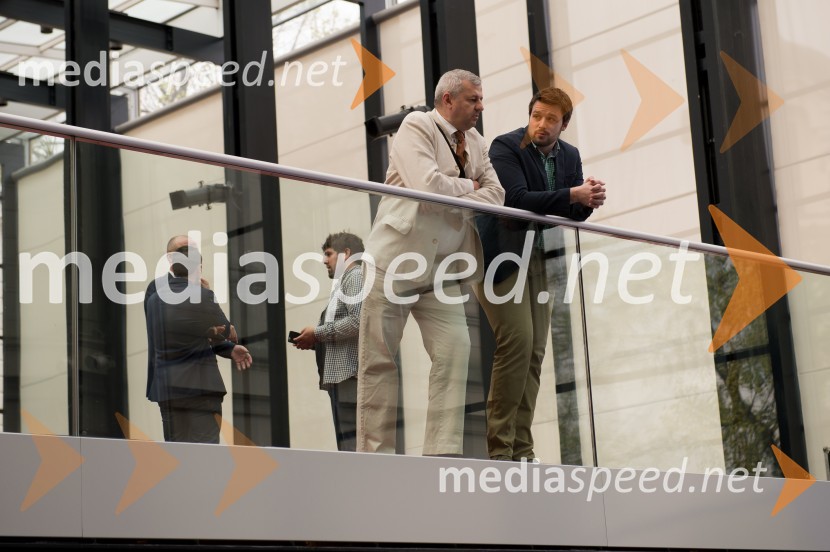 Volvo S90, slovenska statična predstavitev