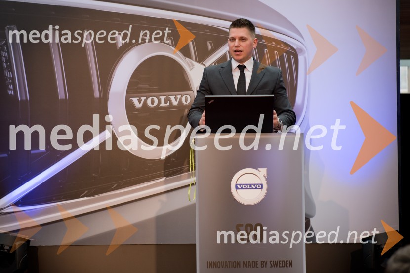 Volvo S90, slovenska statična predstavitev
