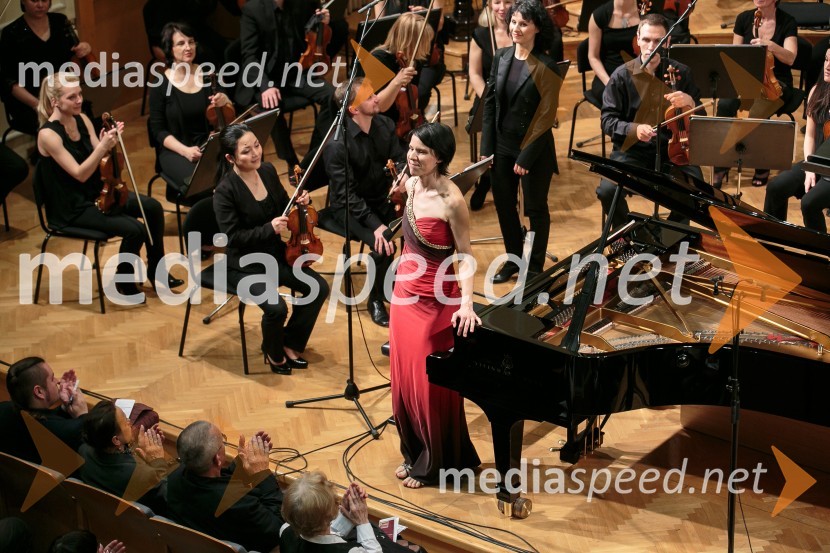  Lovorka Nemeš Dular, pianistka, klavirska pedagoginja in muzikologinjaZaključni koncert 31. Slovenskih glasbenih dnevov