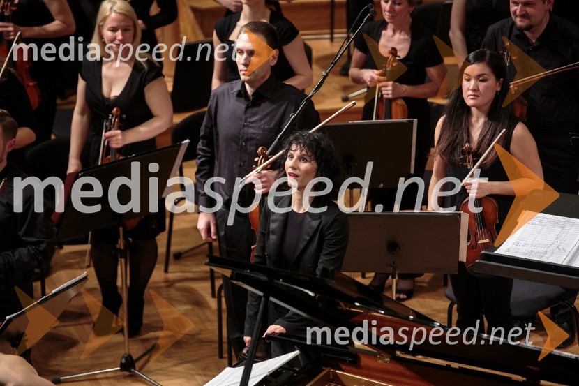  Živa Ploj Peršuh, dirigentkaZaključni koncert 31. Slovenskih glasbenih dnevov