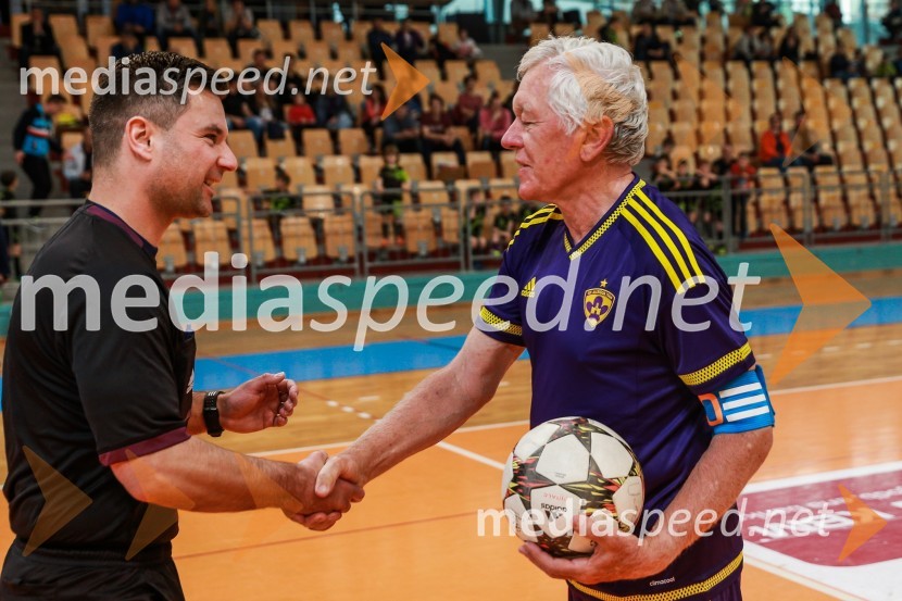  ... ;  Tone Vogrinec, športni in smučarski funkcionarDobrodelna nogometna tekma za otroke Mladinskega doma Maribor