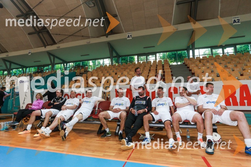 Dobrodelna nogometna tekma za otrokeDobrodelna nogometna tekma za otroke Mladinskega doma Maribor