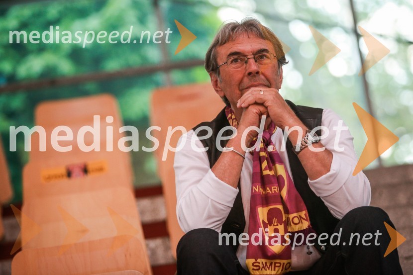  Jože KoblarDobrodelna nogometna tekma za otroke Mladinskega doma Maribor