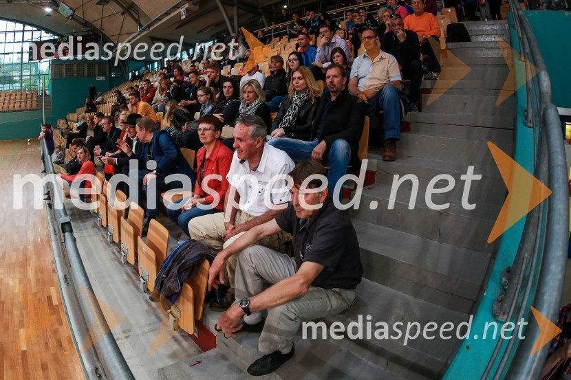 Dobrodelna nogometna tekma za otrokeDobrodelna nogometna tekma za otroke Mladinskega doma Maribor