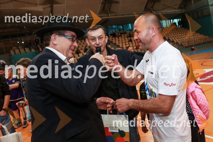 dr. Andrej Fištravec, župan, Mestna občina Maribor; dr. Andrej Stare, televizijski komentator;  Dejan Zavec, nekdanji boksarDobrodelna nogometna tekma za otroke Mladinskega doma Maribor