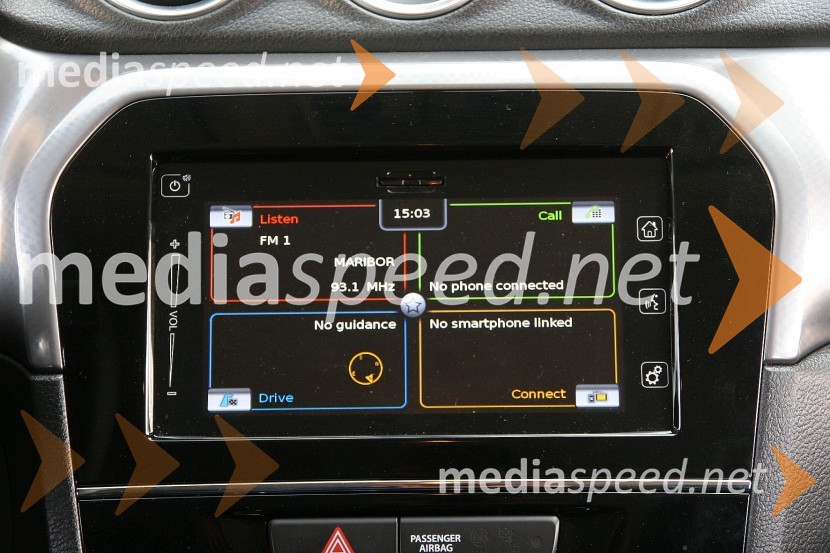 Suzuki Vitara 1.6 DDiS 4WD TCSS Elegance, zaslon na dotik ima enostaven meniSuzuki Vitara 1.6 DDiS 4WD TCSS Elegance, mediaspeed test
