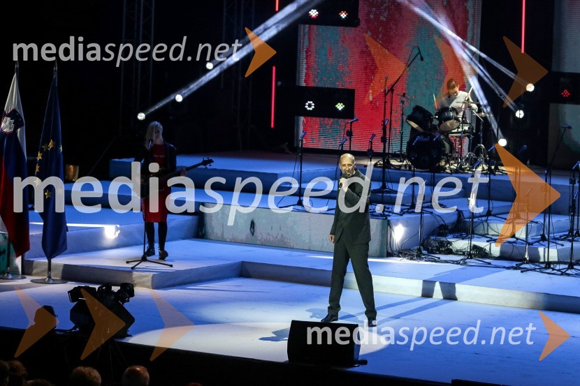  Esad Babačić, pisatelj, pesnik in novinar;  Tajana Novak, akademska glasbenicaDržavna proslava ob dnevu boja proti okupatorju