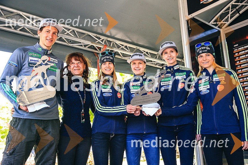  Nejc Dežman, smučarski skakalec;  Violeta Freeland, predsednica AMD Krško ;  ... ;  Ema  Klinec, smučarska skakalka;  Katja Požun, smučarska skakalka;  Špela Rogelj, smučarska skakalkaSončen začetek v Krškem