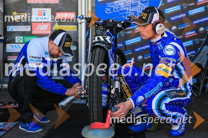  ... ;  Matej Žagar, speedwayist (Slovenija)Sončen začetek v Krškem