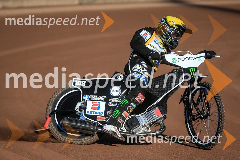 Sončen začetek v Krškem