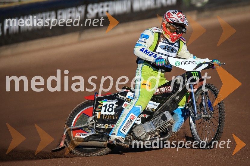 Sončen začetek v Krškem