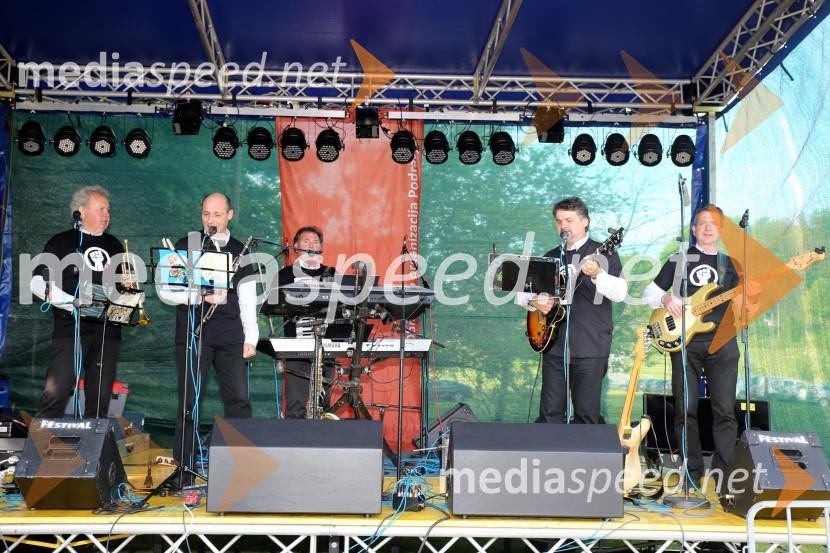 ansambel ViničarjiKresovanje in praznovanje 1.maja, Koblarjev zaliv 2016